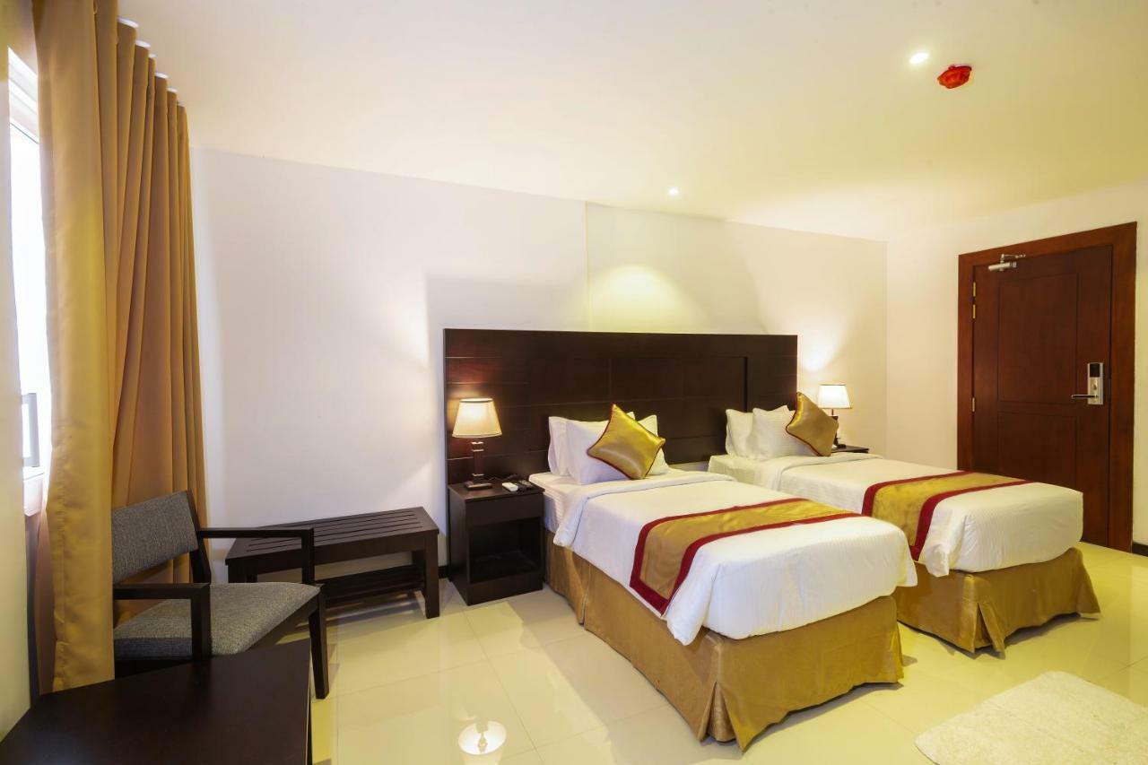 Saveira Colombo Hotel Екстериор снимка