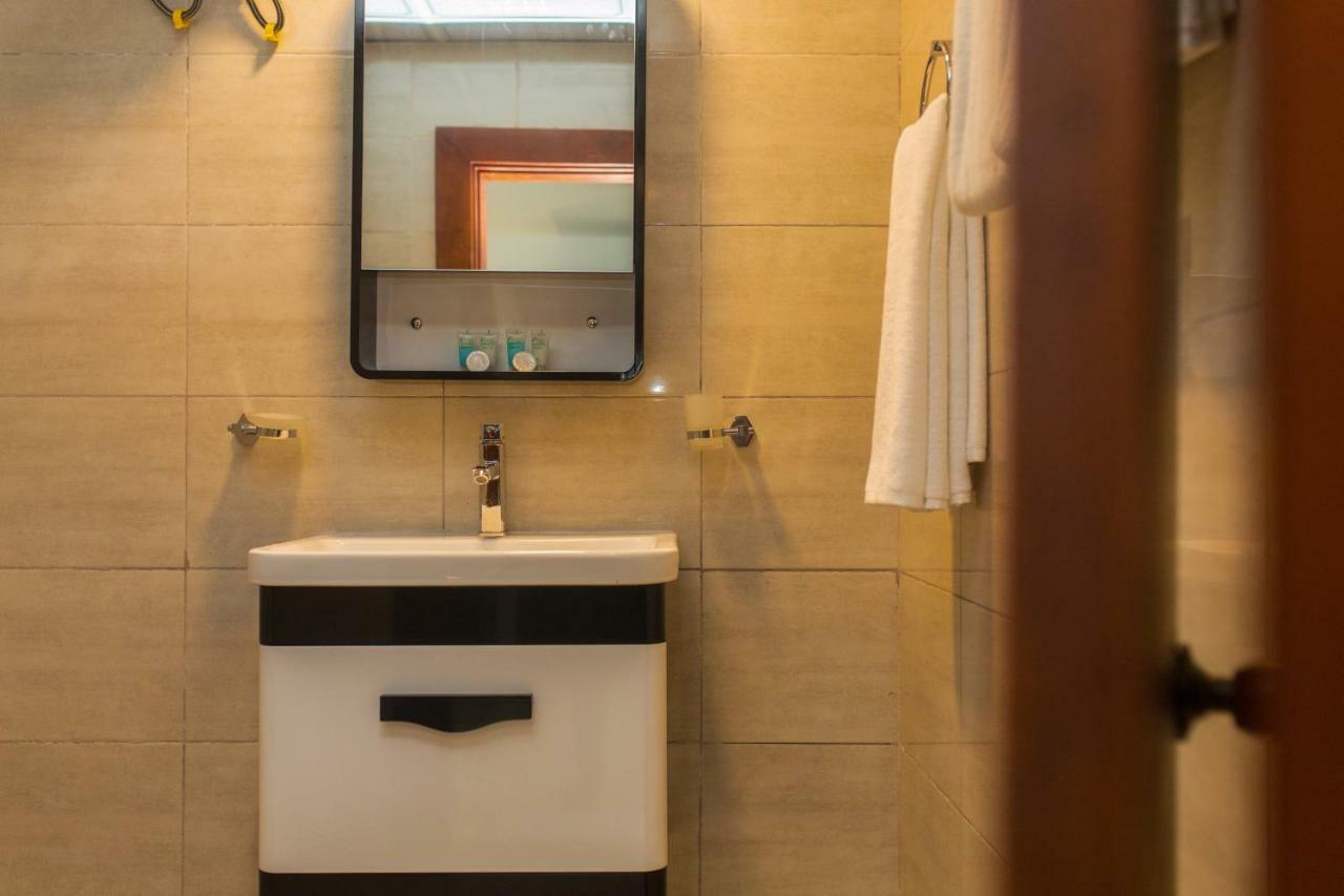 Saveira Colombo Hotel Екстериор снимка